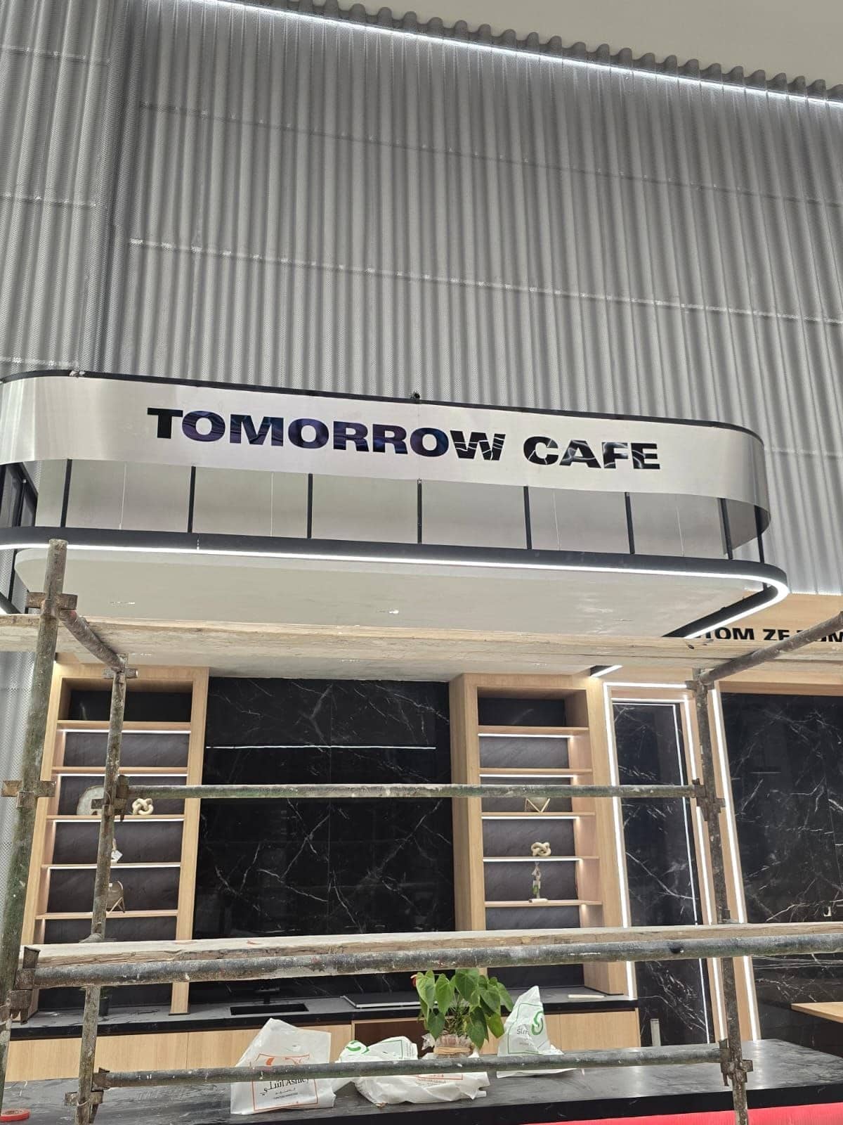 لوحة وهيكل معلق كافيه (Tomorrow Cafe) - مشروع منفذ بواسطة رواد الإبداع
